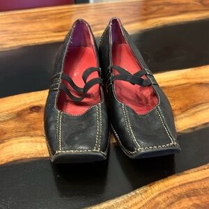 Aerosoles Fine and Andy black leather flats rubber soles size 8 1/2